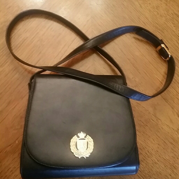 Handbags - Black Leather Crossbody Bag